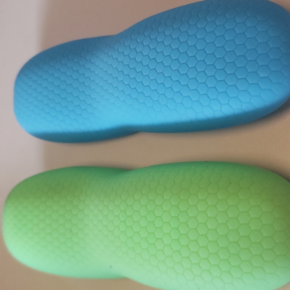 Direct tv remote. R33010xA00-00006 - Picture 3 of 4